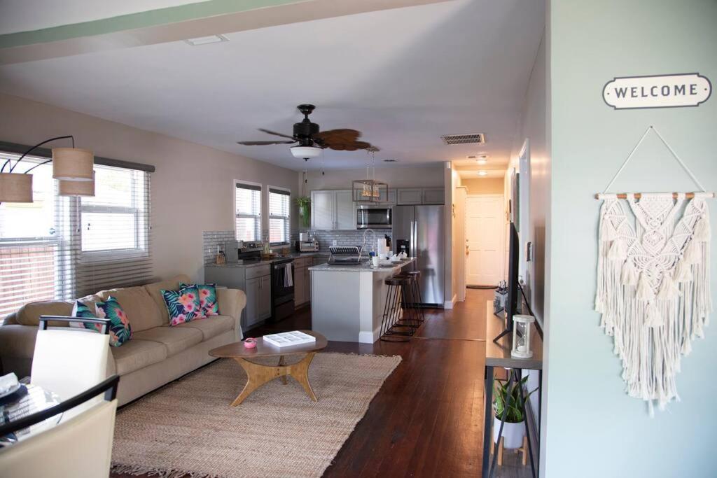 Two Bedroom Ranch With Private Deck Close To Beach Lake Worth Beach Eksteriør bilde