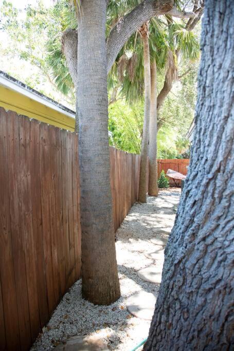 Two Bedroom Ranch With Private Deck Close To Beach Lake Worth Beach Eksteriør bilde