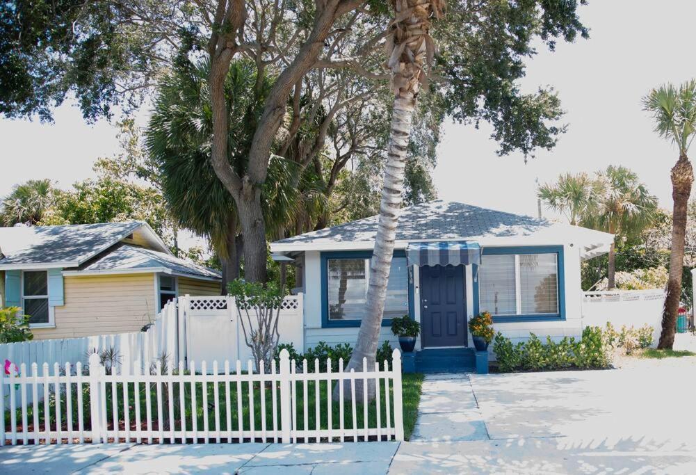Two Bedroom Ranch With Private Deck Close To Beach Lake Worth Beach Eksteriør bilde