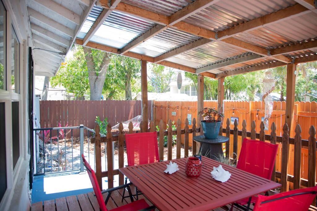 Two Bedroom Ranch With Private Deck Close To Beach Lake Worth Beach Eksteriør bilde